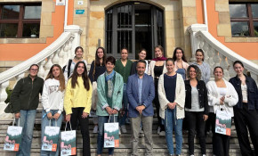 Caramés anima a las estudiantes ...