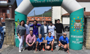 Piélagos recibe al deportista Adrián ...