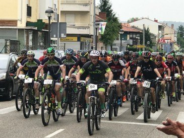 800 personas pedalean en Piélagos ...
